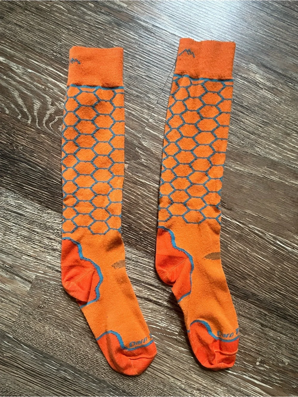 Darn Tough 1862 Merino Wool Knee High Ski Snowboard Socks, orange/blue honeycomb